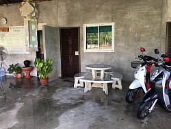 On fronte room